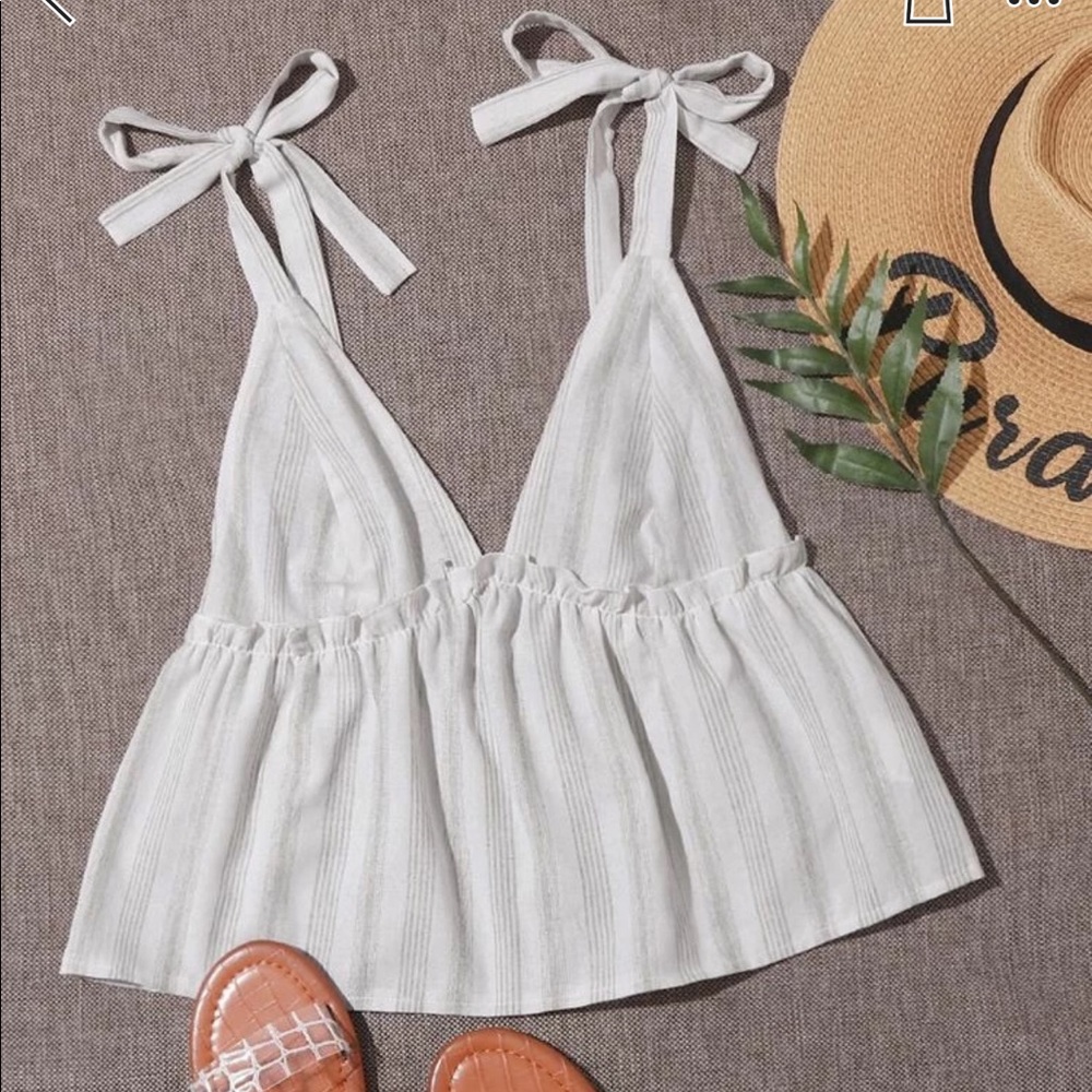 Tie shoulder crop tank top